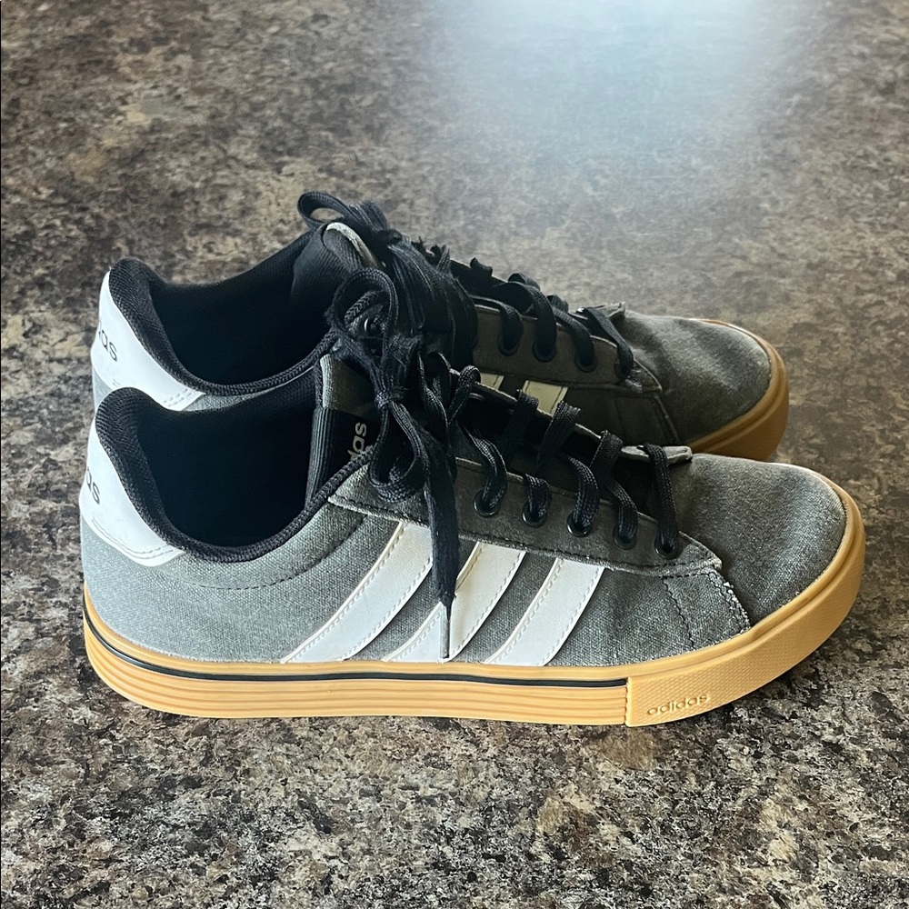 Adidas Men's Daily 4.0 Shoes Core Black/Cloud White/Gum
